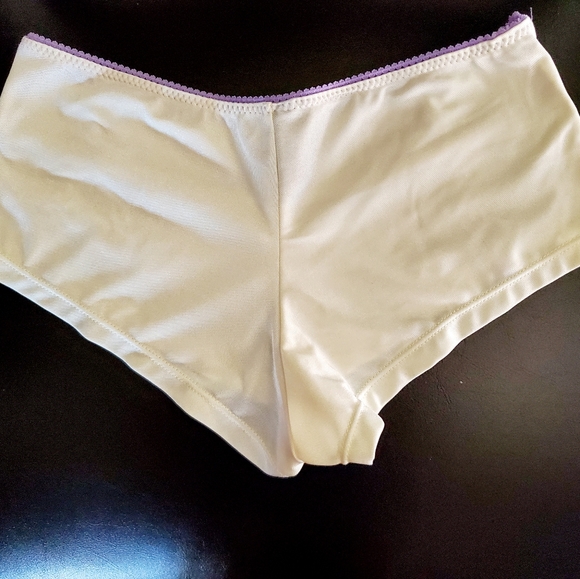 Womans Lace Panties Size Large - Picture 2 of 3